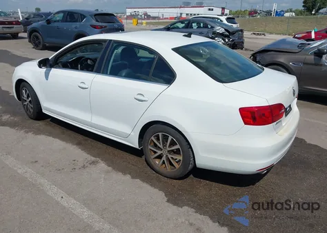 2014 Volkswagen Jetta 1.8T Se z USA, uszkodzony, nr VIN 3VWD07AJ3EM434268